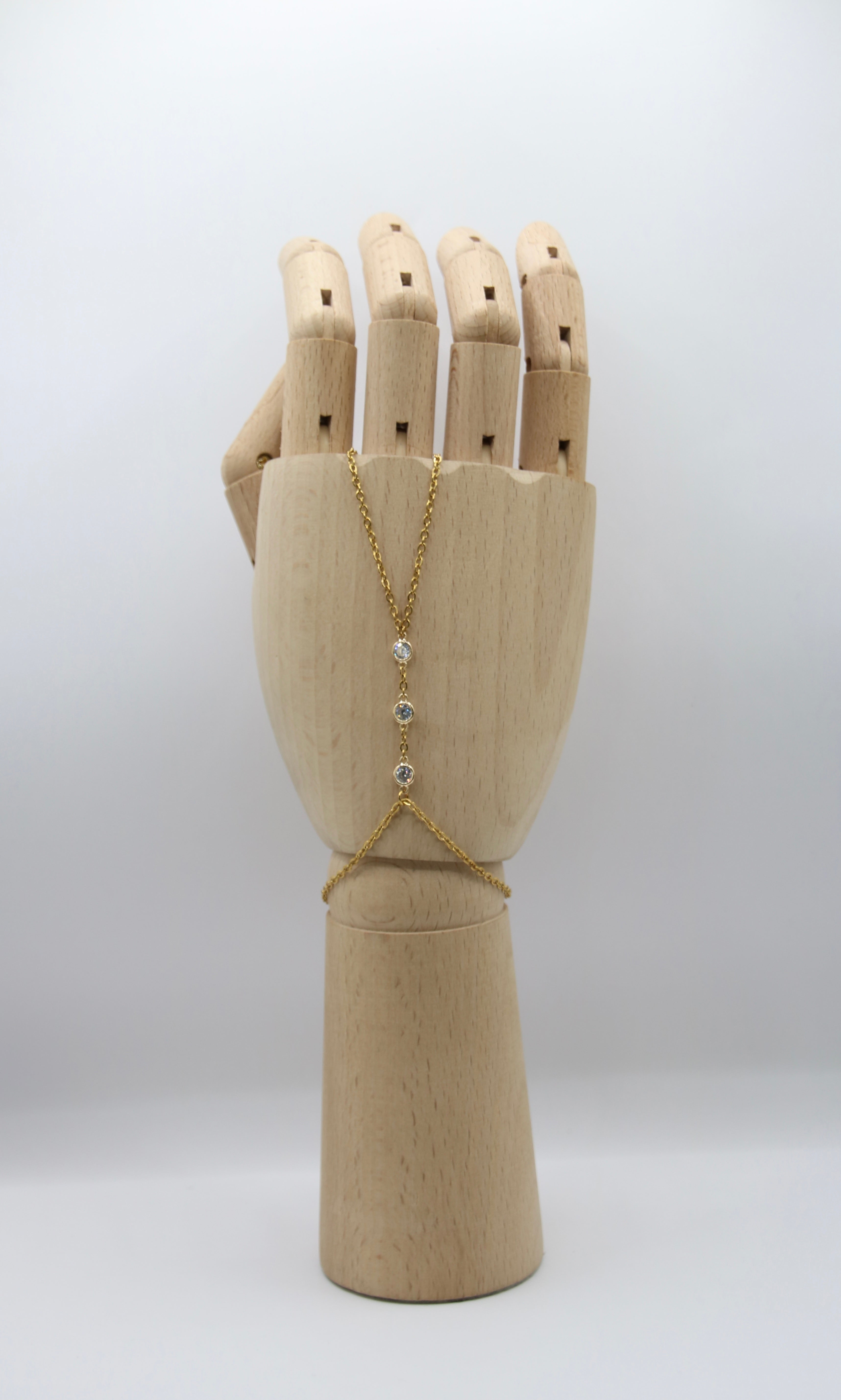 Bijoux de main Acmon