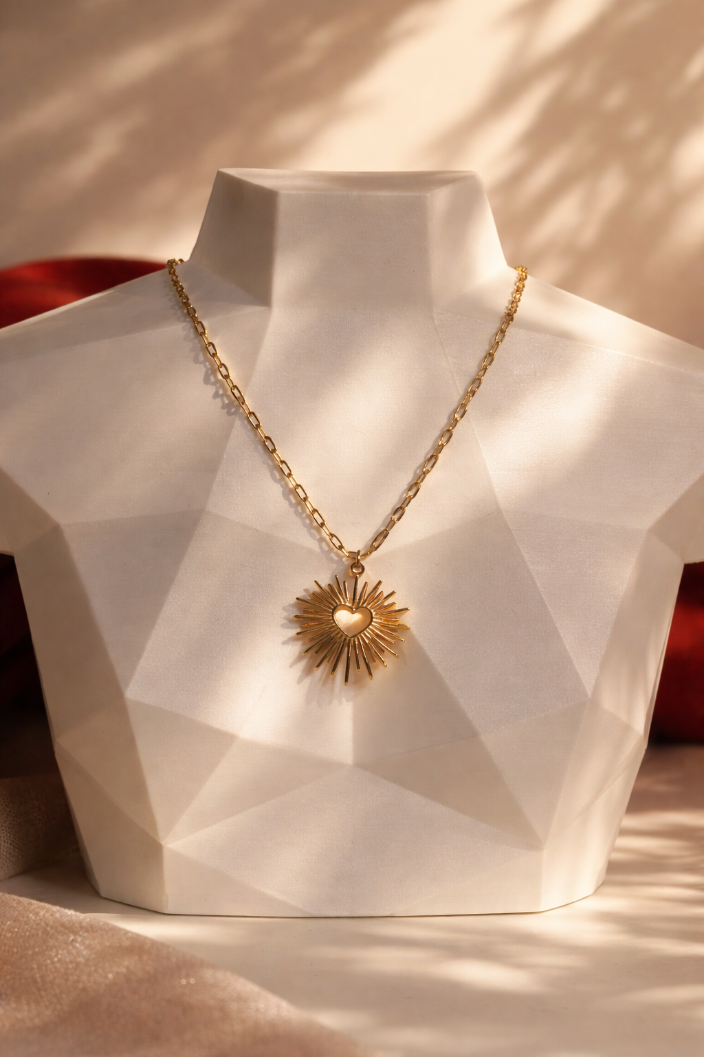 Collier Héphaïstos coeur soleil