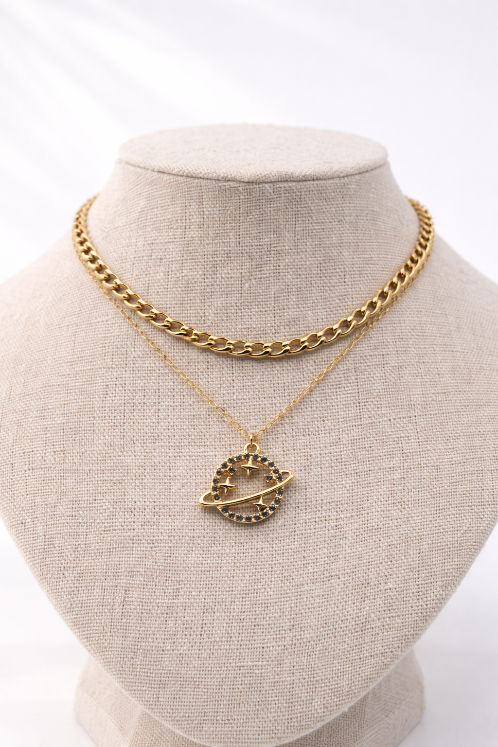 Collier Atlas