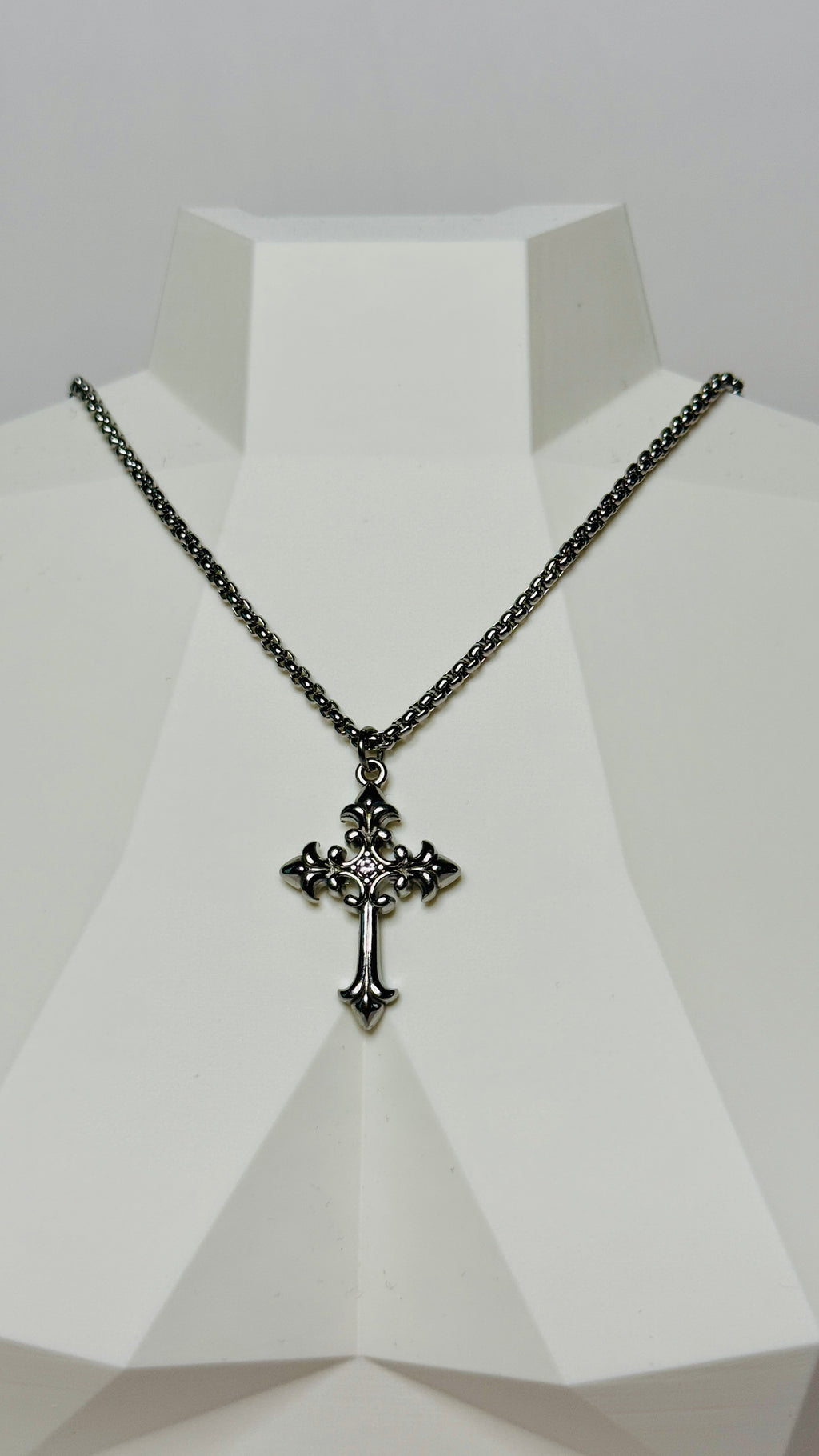 Collier Zeus Croix Dorée Femme - Pendentif Élégant en Acier Inoxydable